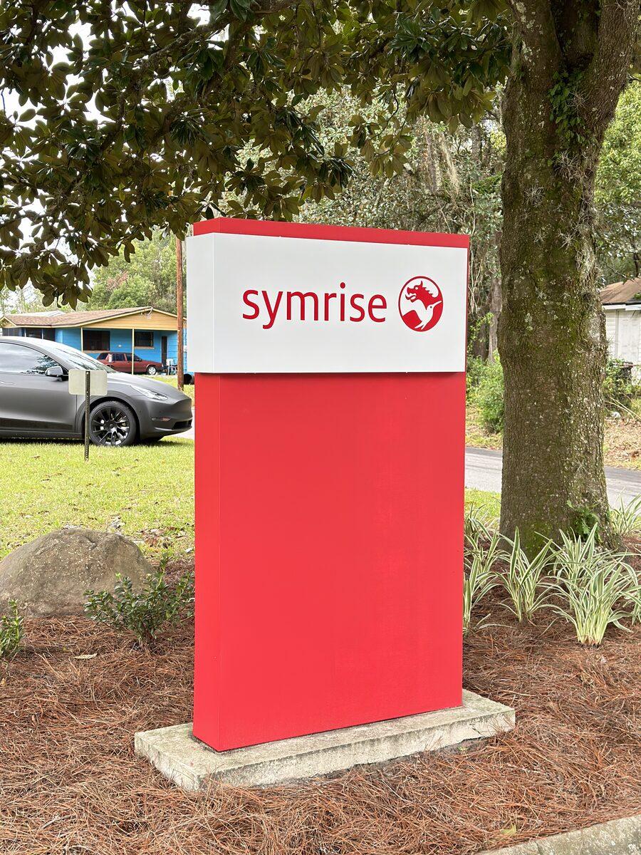 Ground-level monument sign Northeast Florida