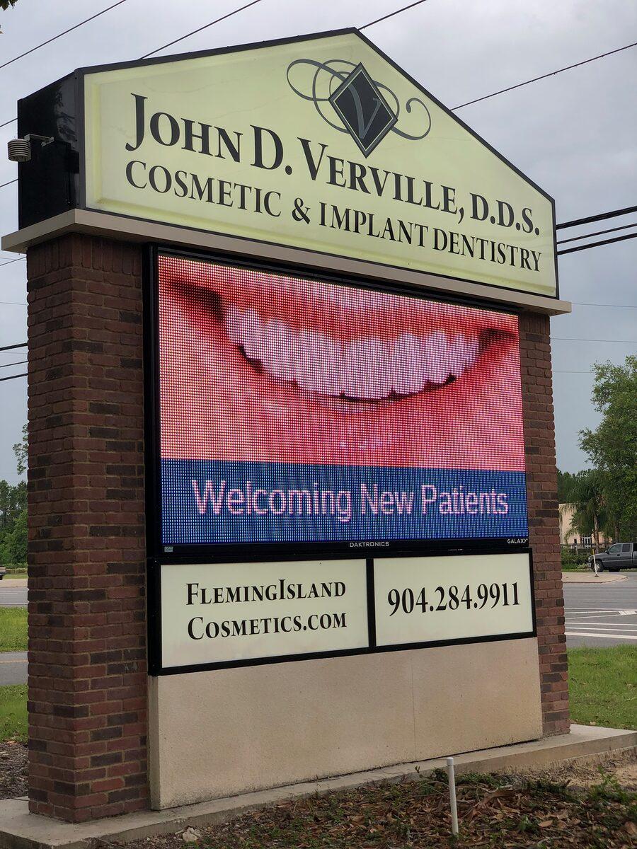 John D. Verville DDS monument sign with Daktronics LED display, Fleming Island FL